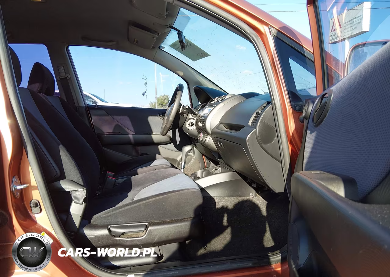 2008 Honda Fit Sport VIN:JHMGD38628S023226 - 5