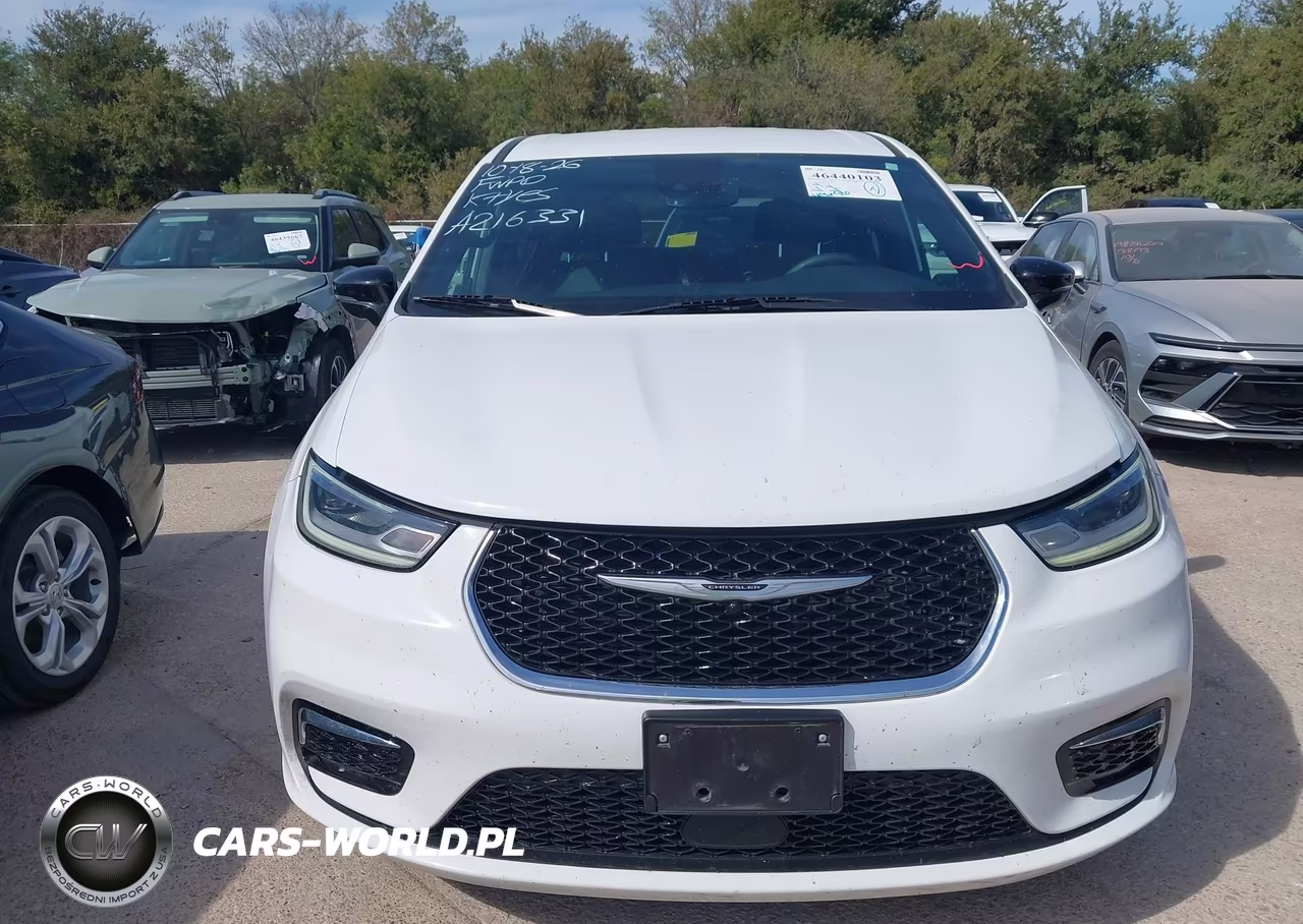 2025 Chrysler Pacifica Select VIN:2C4RC1BG7SR577020 - 12