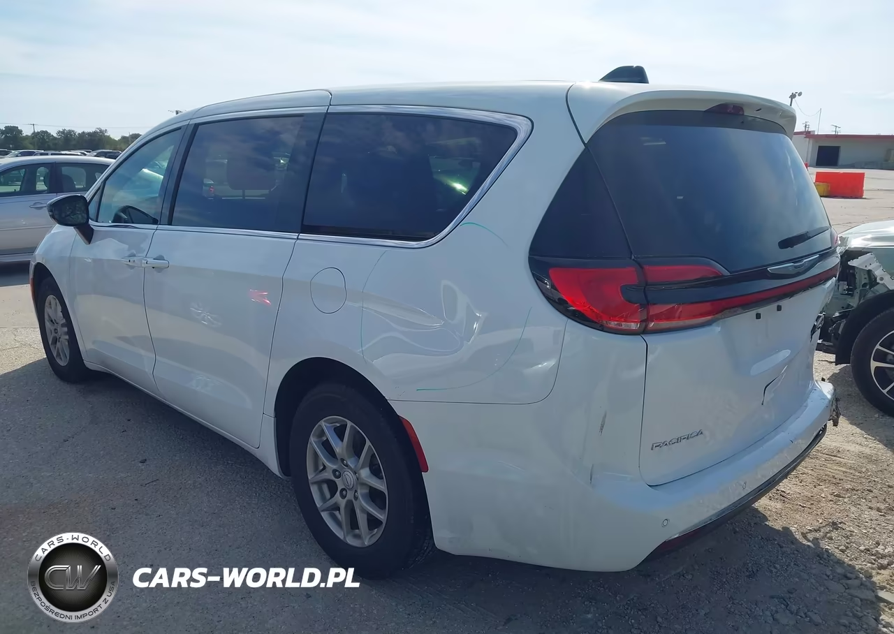 2025 Chrysler Pacifica Select VIN:2C4RC1BG7SR577020 - 3