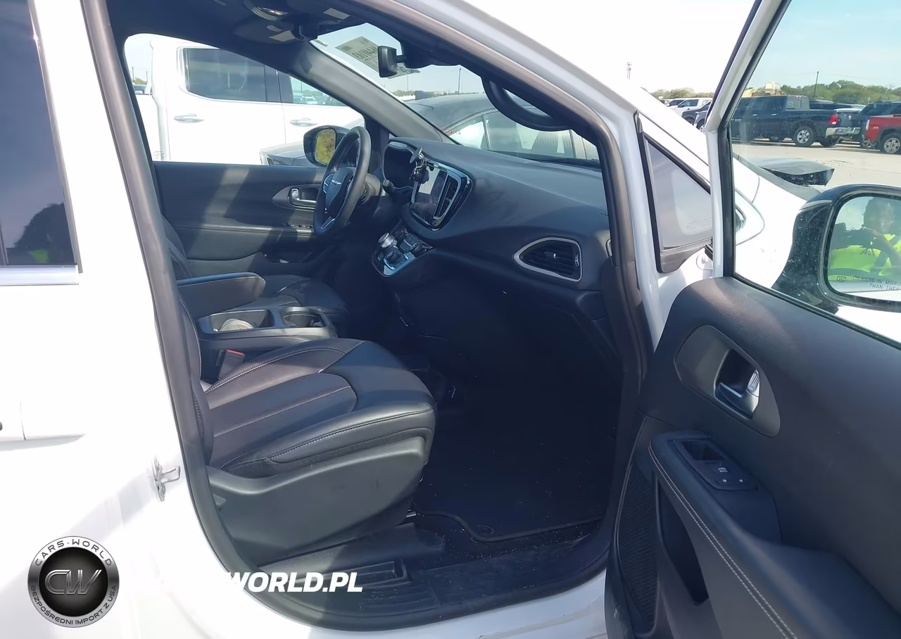 2025 Chrysler Pacifica Select VIN:2C4RC1BG7SR577020 - 5