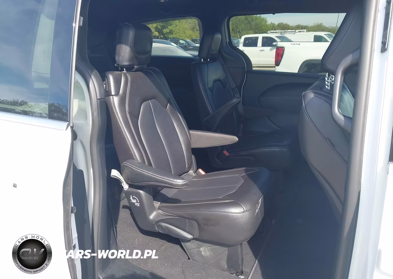 2025 Chrysler Pacifica Select VIN:2C4RC1BG7SR577020 - 8