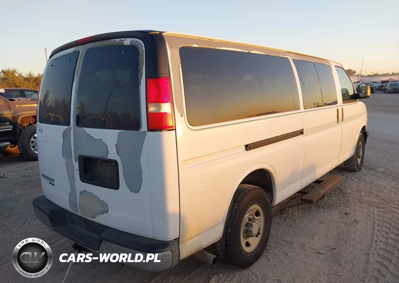 2008 Chevrolet Express Ls VIN:1GAHG39K681226031 - 4