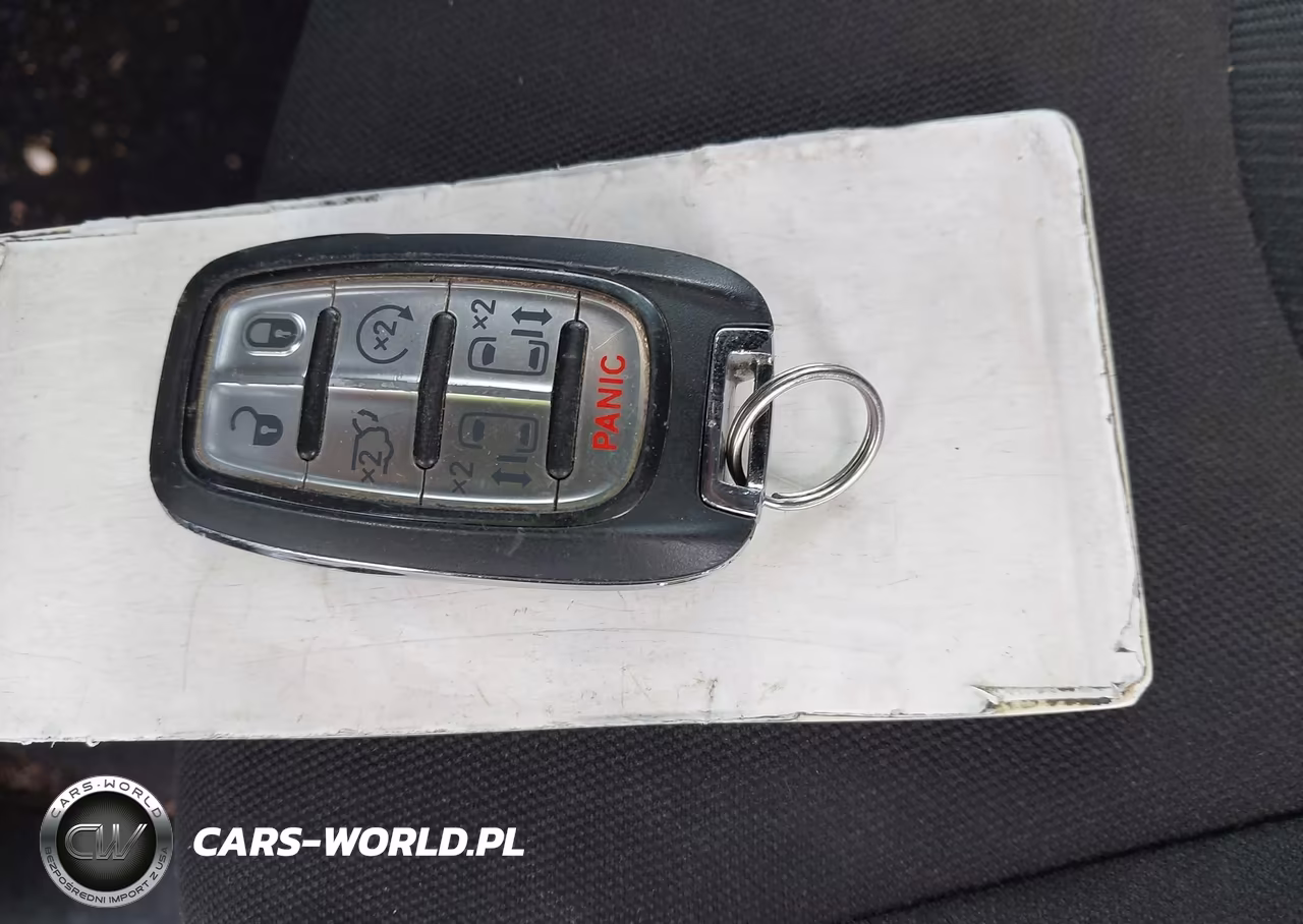 2023 Chrysler Pacifica Touring VIN:2C4RC1FGXPR598168 - 11