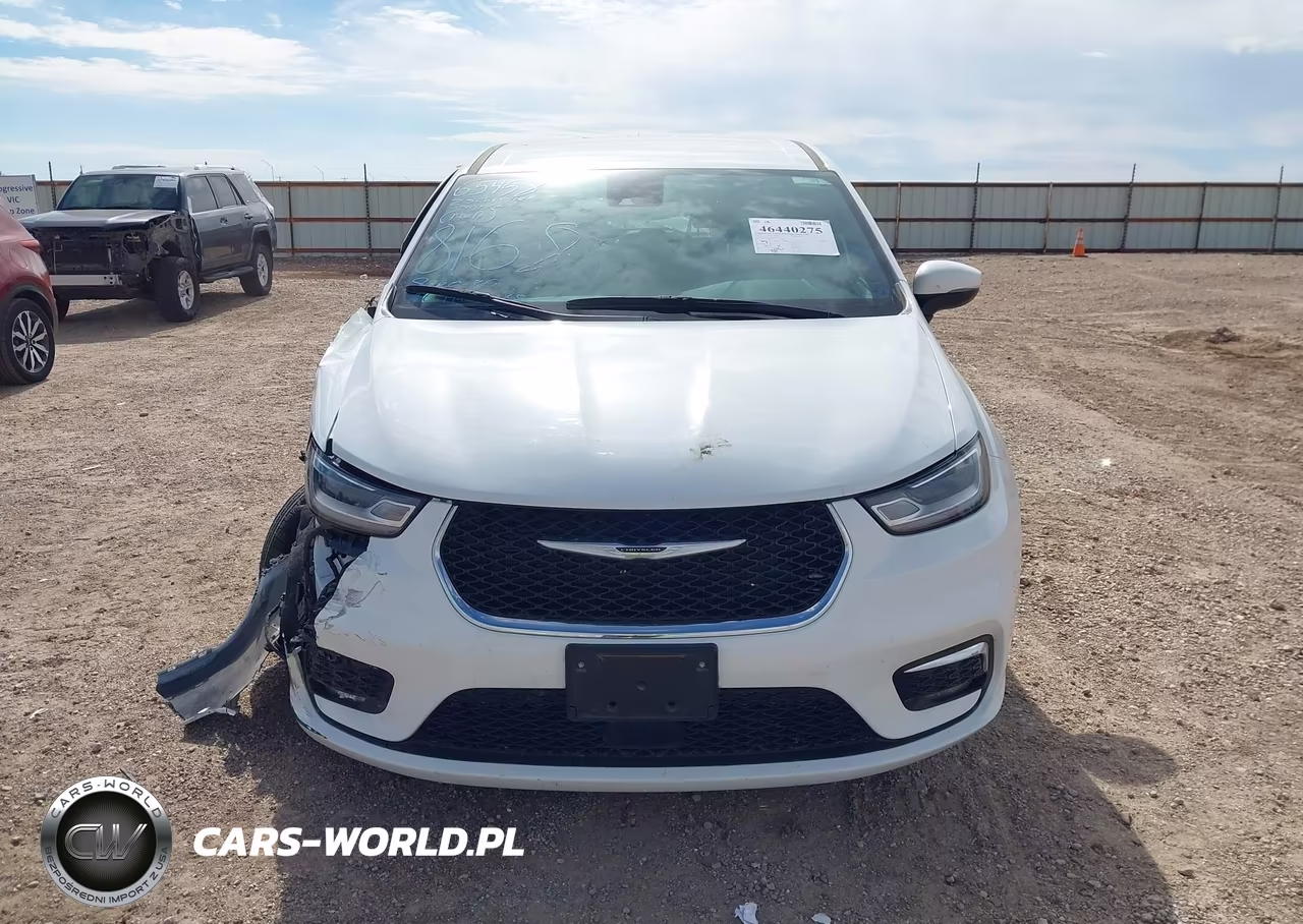 2023 Chrysler Pacifica Touring VIN:2C4RC1FGXPR598168 - 12