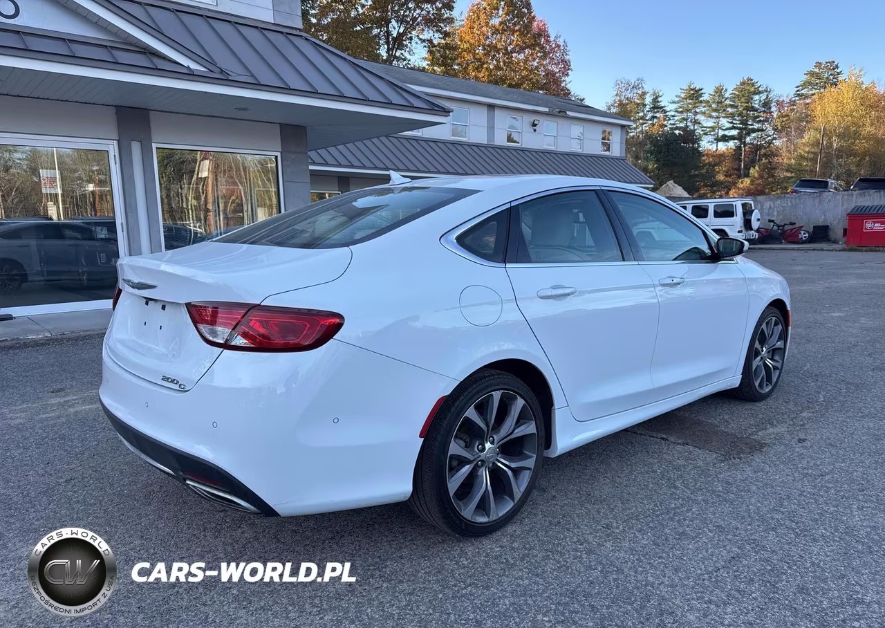 2015 Chrysler 200 C VIN:1C3CCCCG7FN551315 - 4