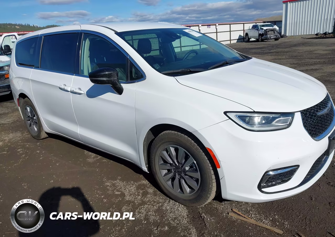 2024 Chrysler Pacifica Hybrid Select VIN:2C4RC1S70RR153480 - 1