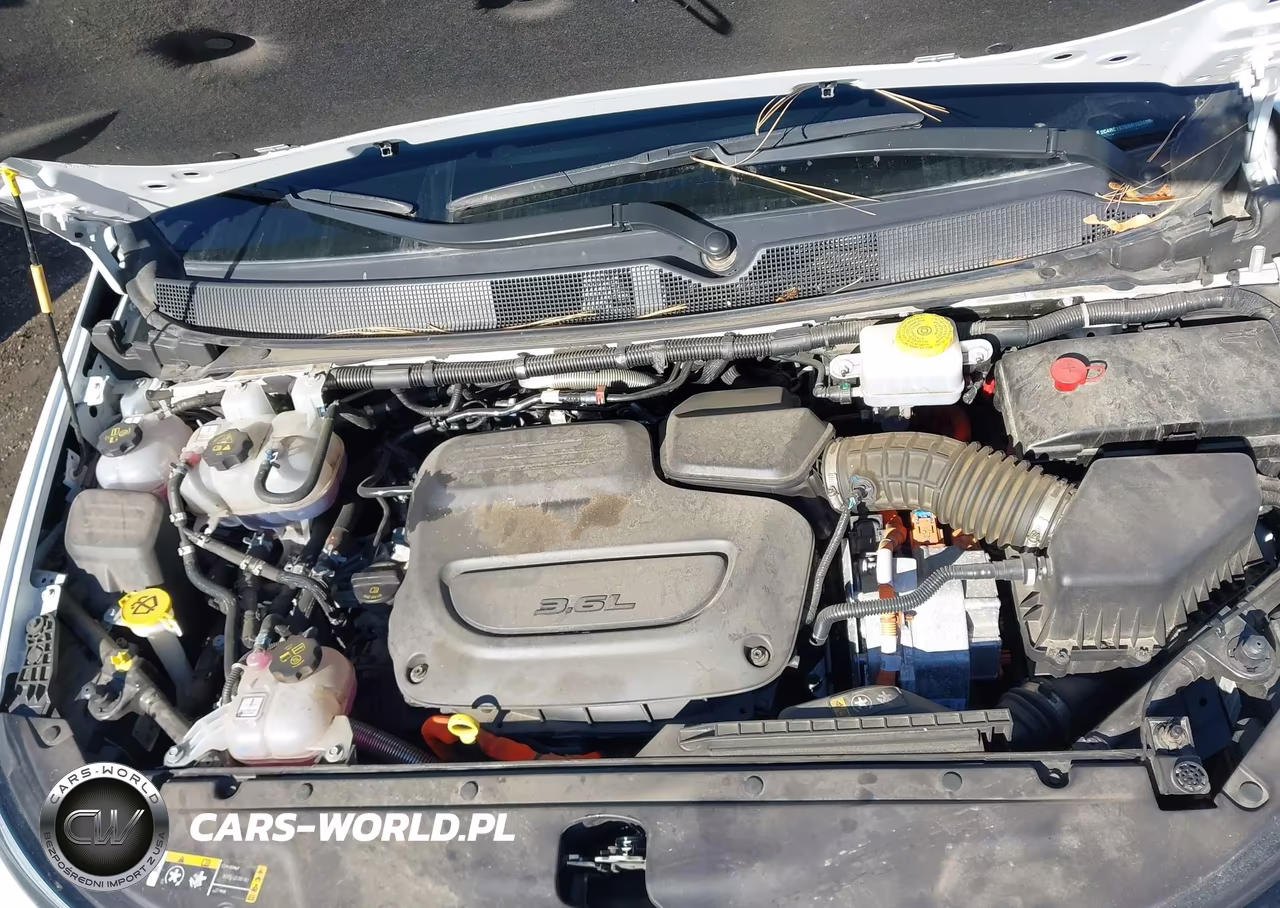 2024 Chrysler Pacifica Hybrid Select VIN:2C4RC1S70RR153480 - 10