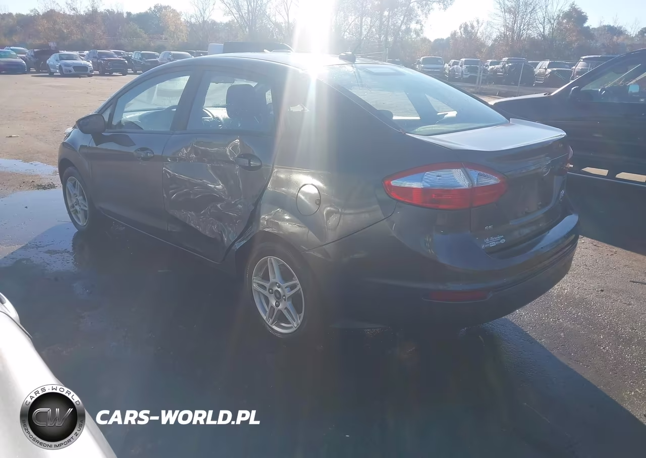2018 Ford Fiesta Se VIN:3FADP4BJ4JM145945 - 3