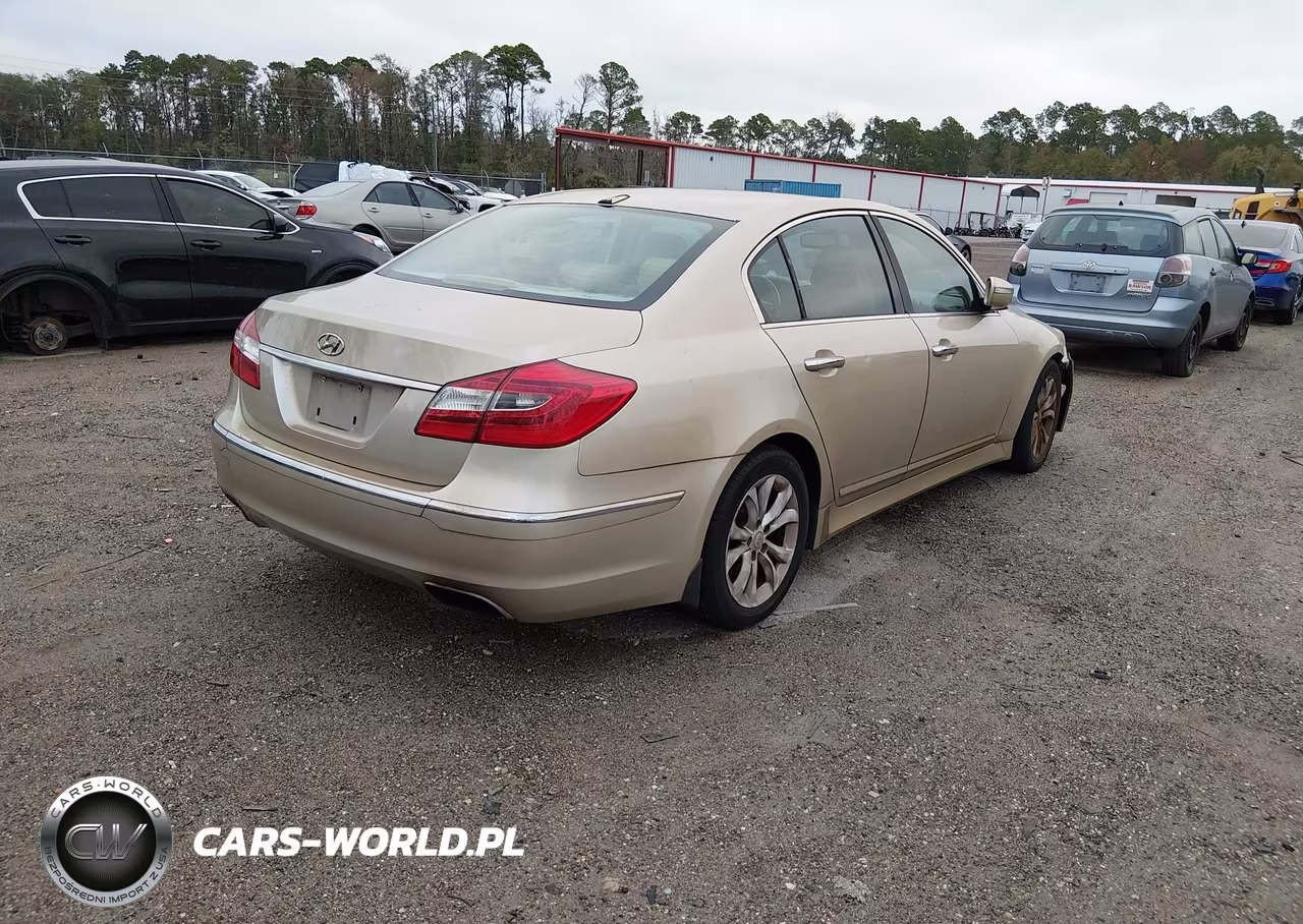 2012 Hyundai Genesis 3.8 VIN:KMHGC4DD4CU188637 - 4