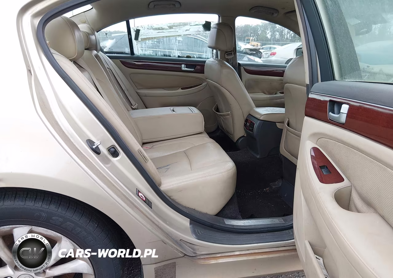 2012 Hyundai Genesis 3.8 VIN:KMHGC4DD4CU188637 - 8