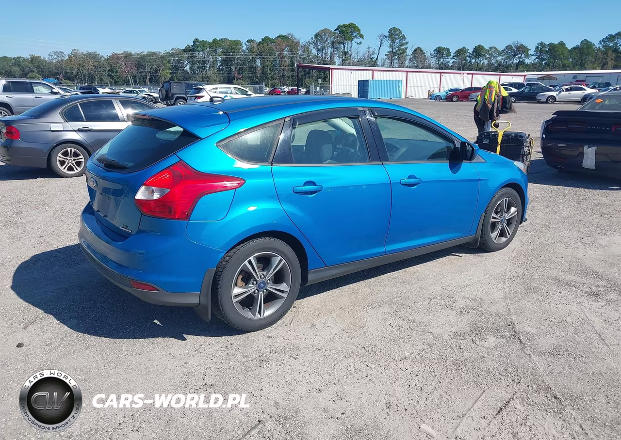 2012 Ford Focus Se VIN:1FAHP3K2XCL399510 - 4