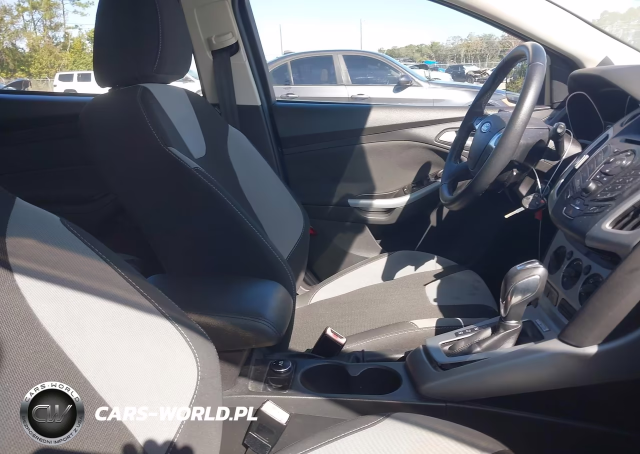 2012 Ford Focus Se VIN:1FAHP3K2XCL399510 - 5