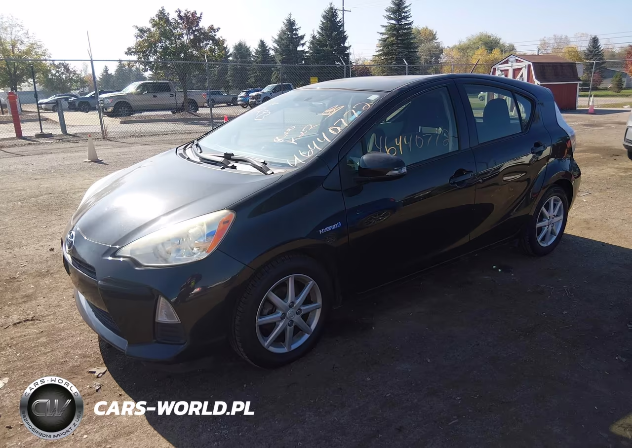 2013 Toyota Prius C Three VIN:JTDKDTB37D1541293 - 2