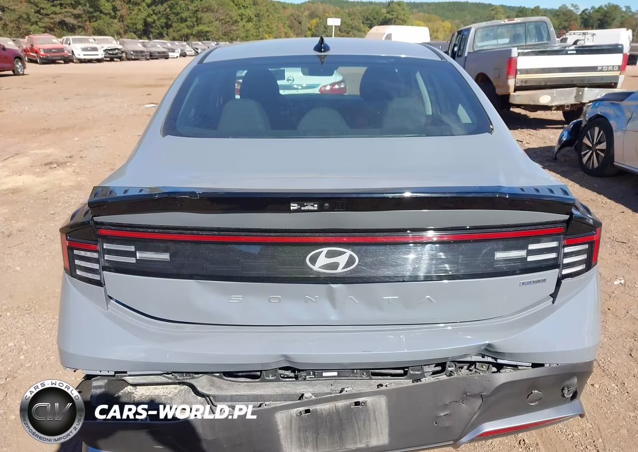 2026 Hyundai Sonata Hybrid Blue VIN:KMHL24JJXTA148690 - 16