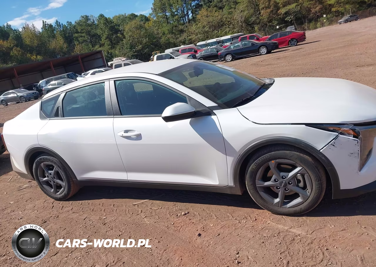 2026 Kia K4 Lxs VIN:3KPFT4DEXTE351606 - 13
