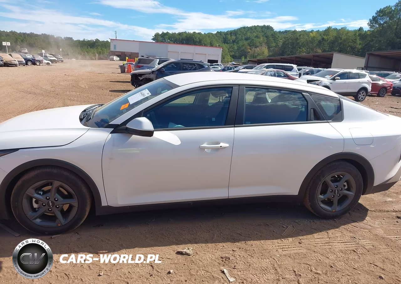 2026 Kia K4 Lxs VIN:3KPFT4DEXTE351606 - 14