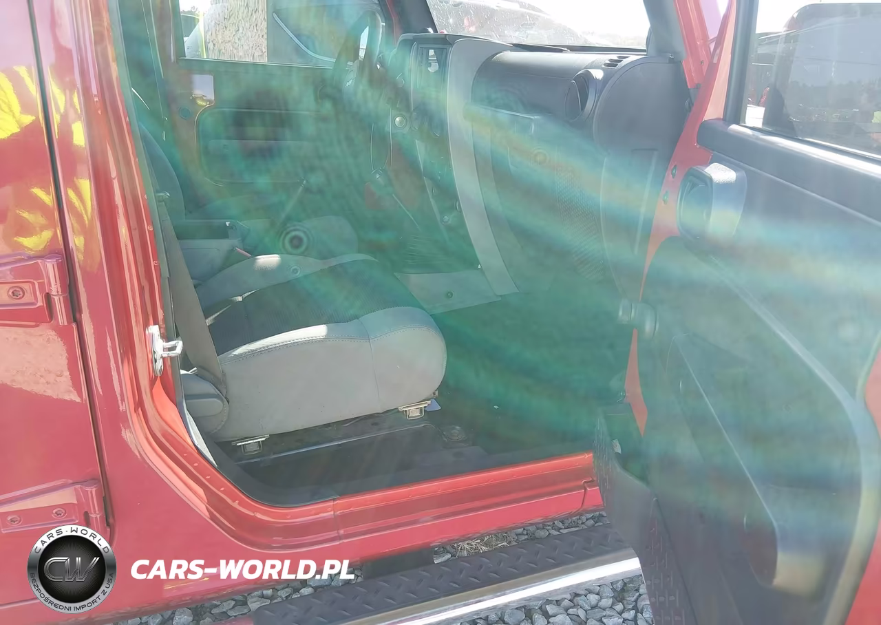 2007 Jeep Wrangler Unlimited X VIN:1J4GB39167L227458 - 5