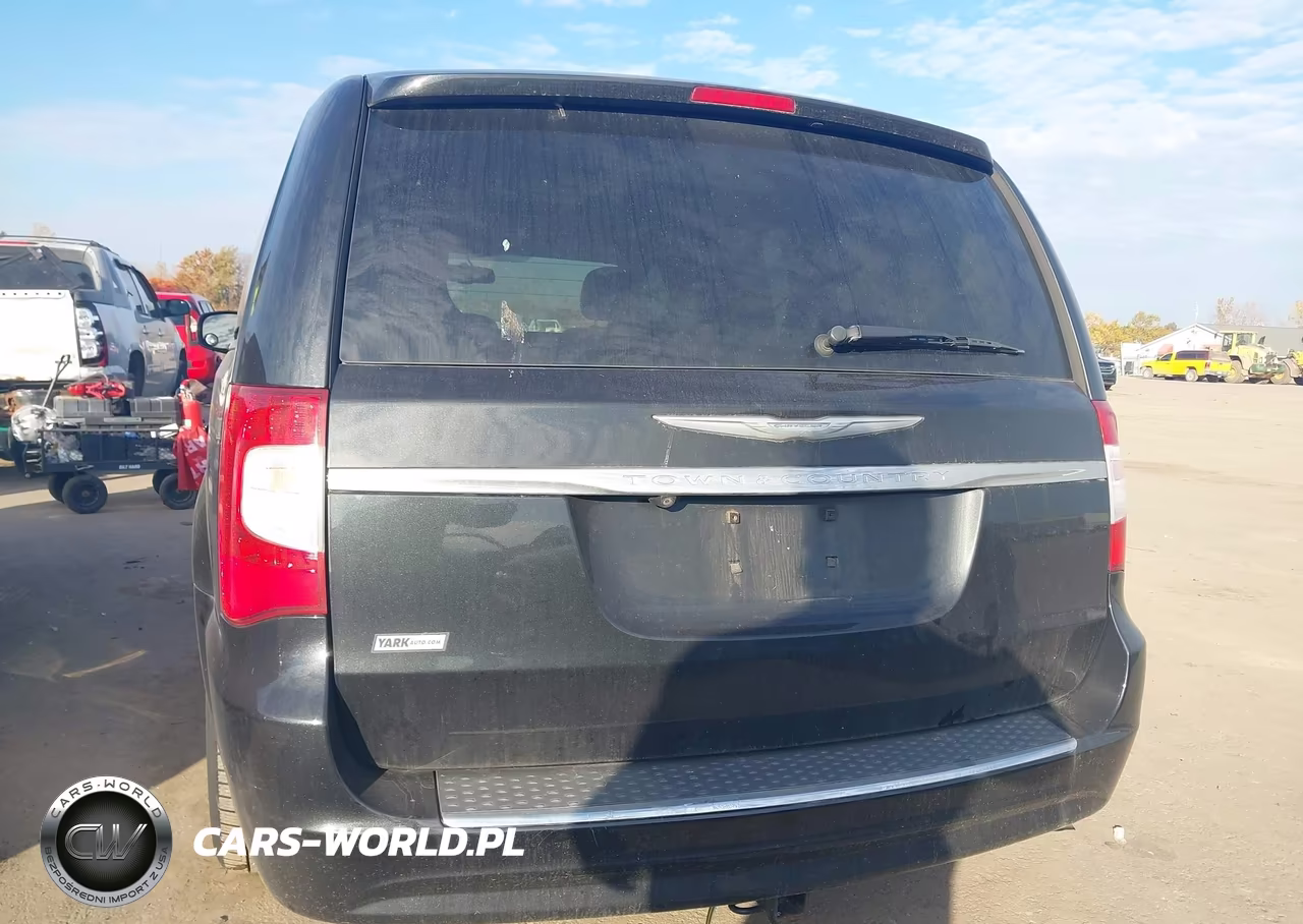 2015 Chrysler Town & Country Touring VIN:2C4RC1BG8FR505278 - 17