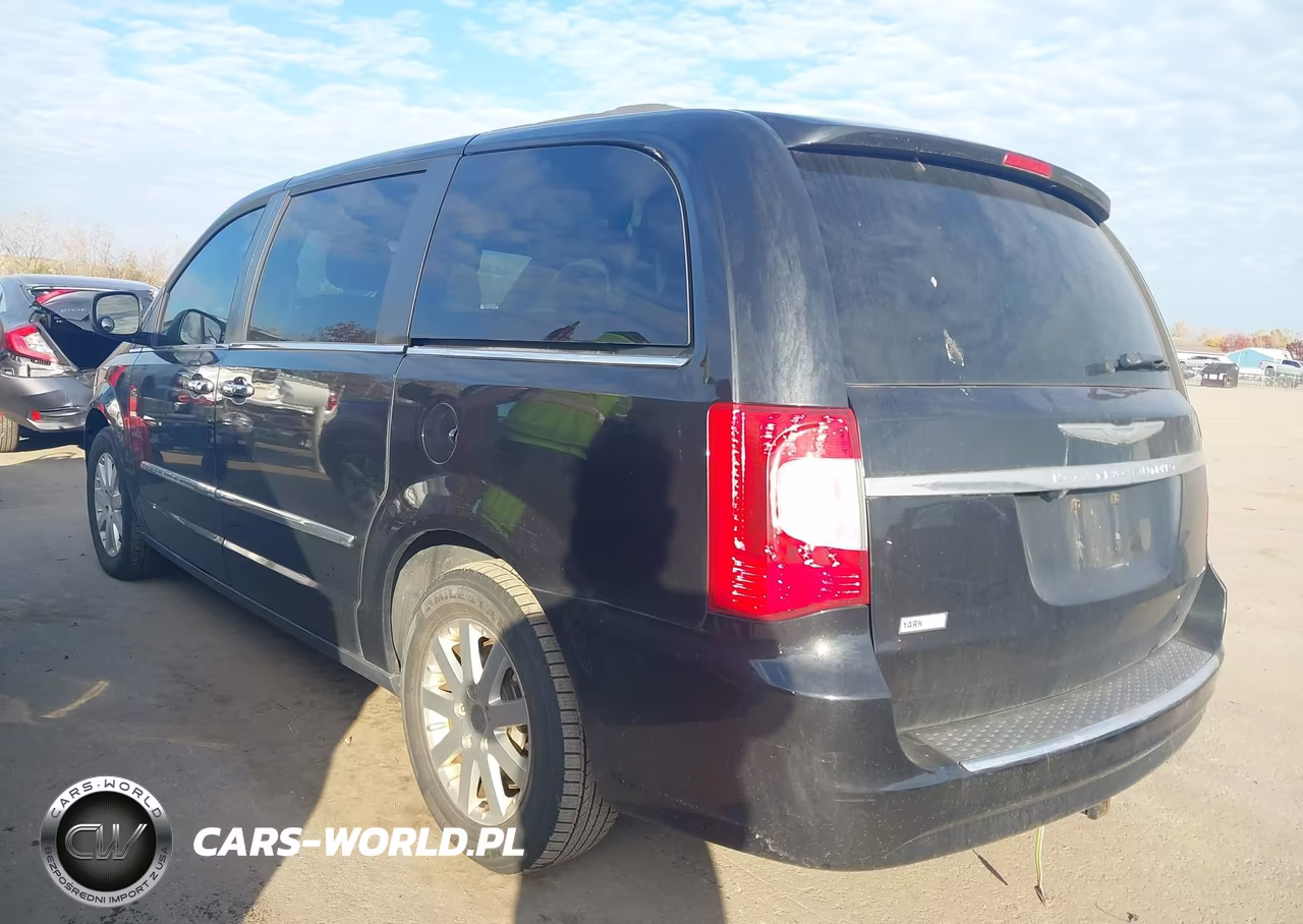 2015 Chrysler Town & Country Touring VIN:2C4RC1BG8FR505278 - 3