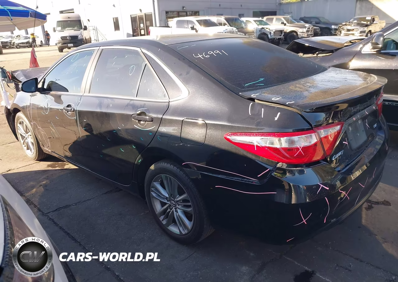 2015 Toyota Camry Se VIN:4T1BF1FK2FU006451 - 3