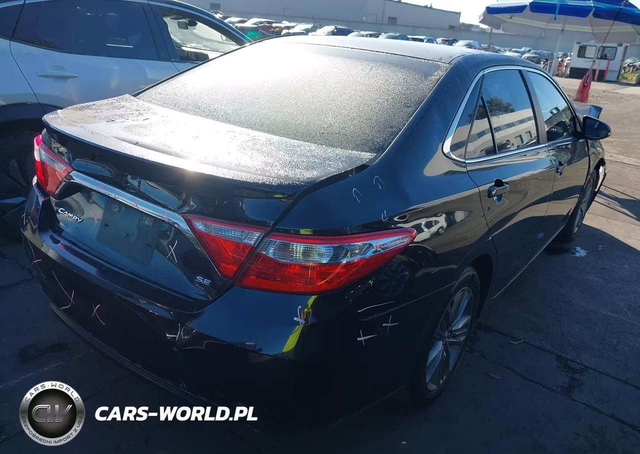 2015 Toyota Camry Se VIN:4T1BF1FK2FU006451 - 4