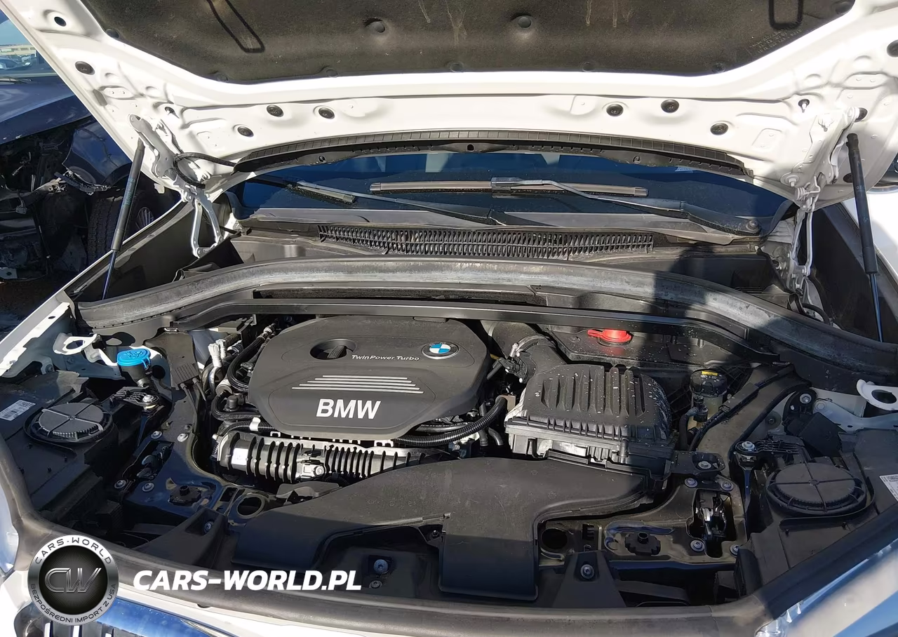 2018 BMW X1 xDrive28I VIN:WBXHT3C31J5L33963 - 10