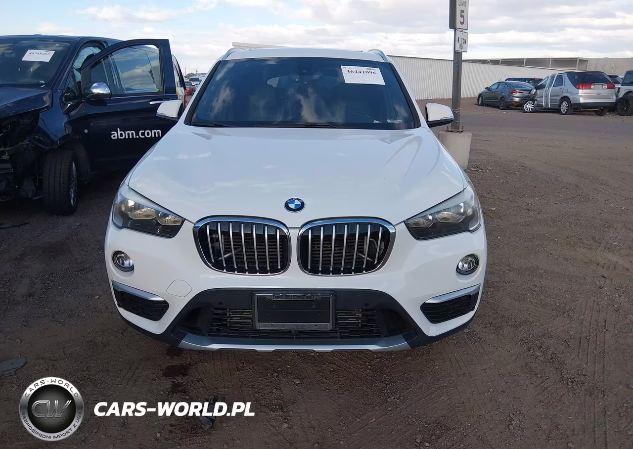 2018 BMW X1 xDrive28I VIN:WBXHT3C31J5L33963 - 11