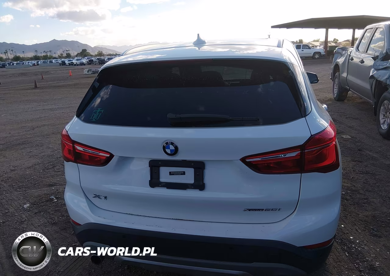 2018 BMW X1 xDrive28I VIN:WBXHT3C31J5L33963 - 15