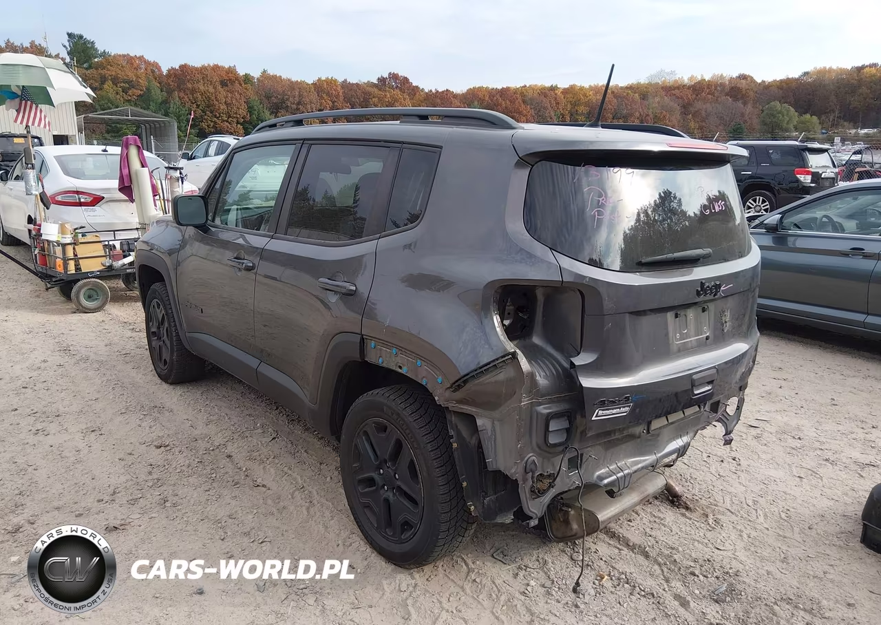 2018 Jeep Renegade Upland Edition 4X4 VIN:ZACCJBAB9JPH26943 - 3