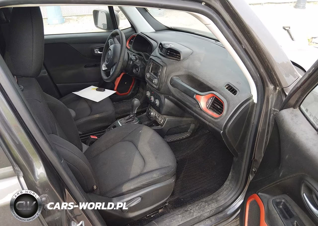 2018 Jeep Renegade Upland Edition 4X4 VIN:ZACCJBAB9JPH26943 - 5