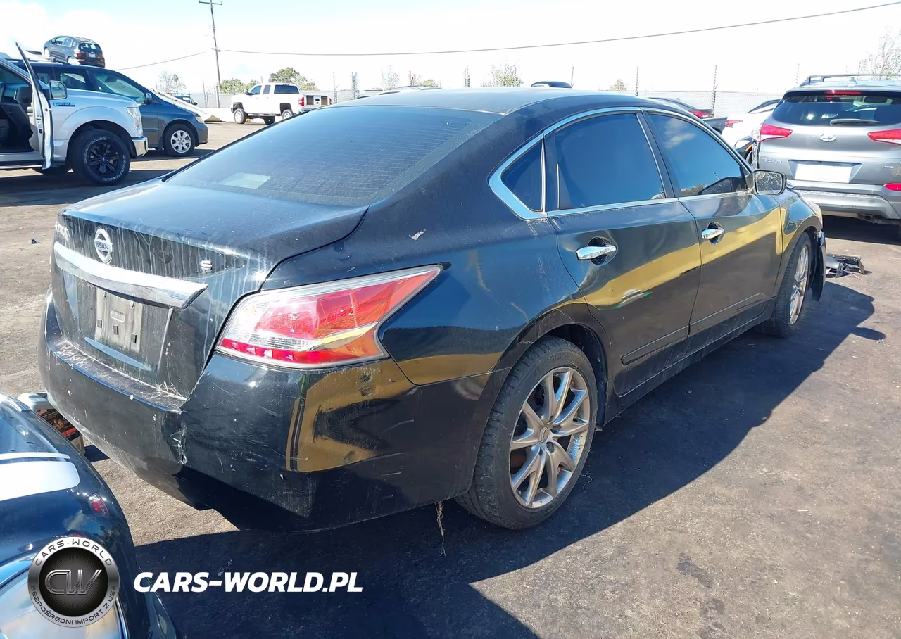 2015 Nissan Altima 2.5 S VIN:1N4AL3AP8FC229077 - 4