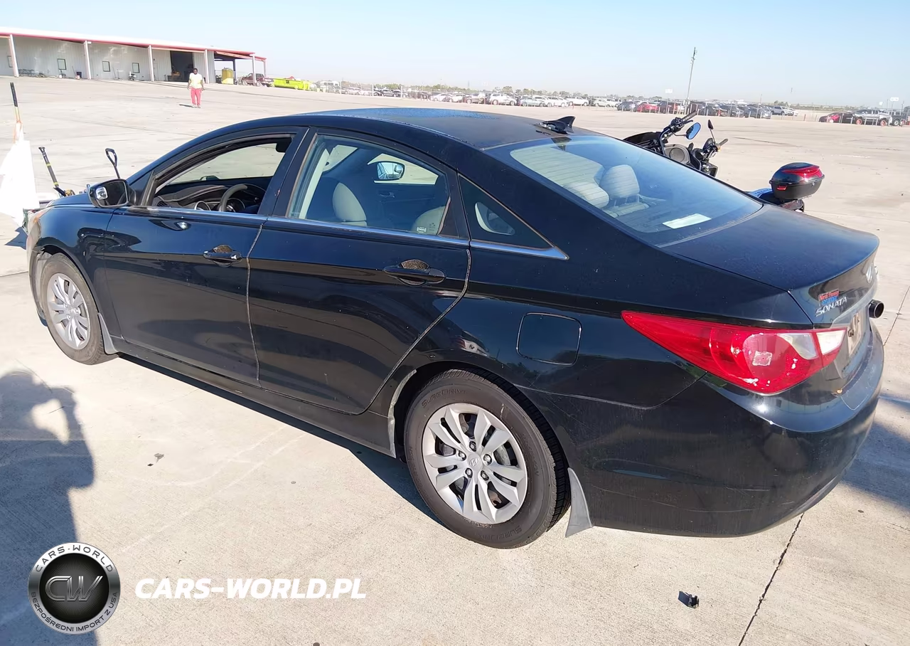 2012 Hyundai Sonata Gls VIN:5NPEB4AC7CH415341 - 3