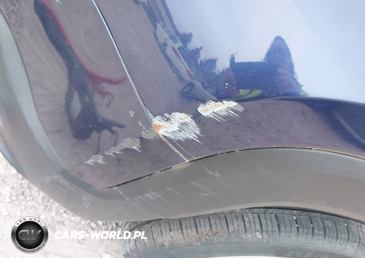 2018 Jeep Renegade Latitude 4X4 VIN:ZACCJBBB8JPH46633 - 17