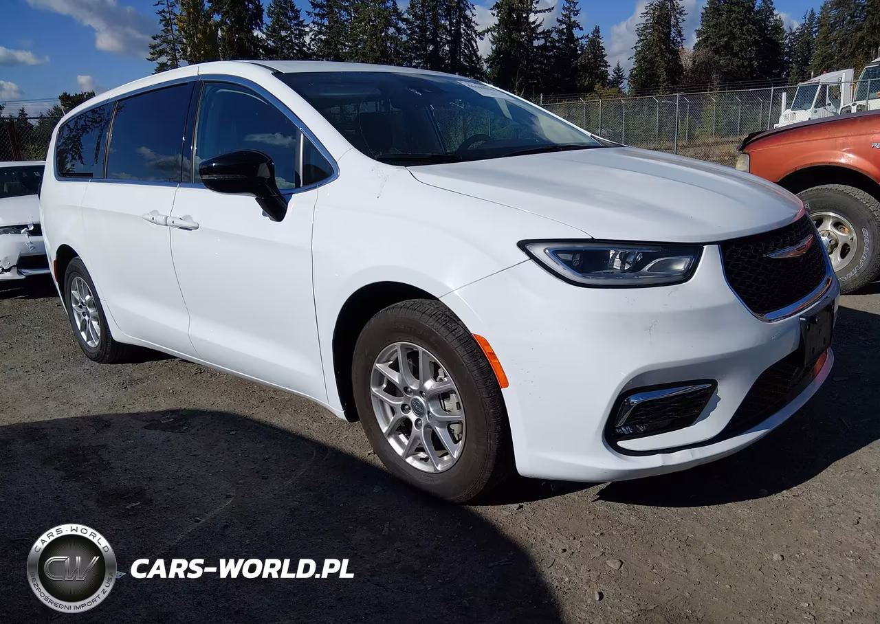 2024 Chrysler Pacifica Touring L VIN:2C4RC1BG2RR152251 - 1