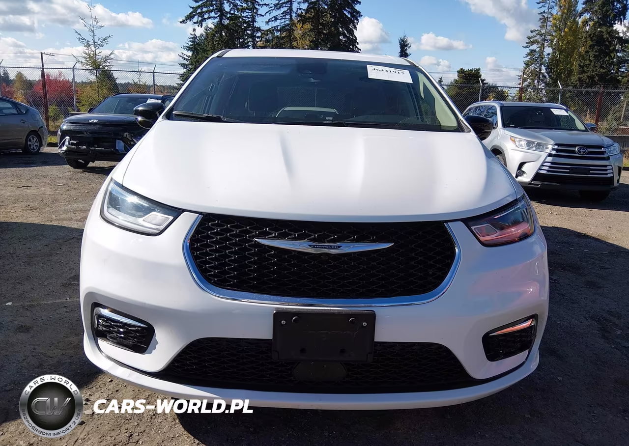 2024 Chrysler Pacifica Touring L VIN:2C4RC1BG2RR152251 - 12