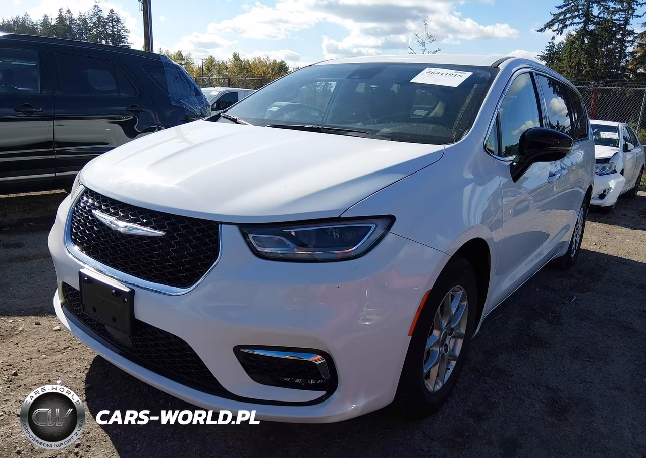 2024 Chrysler Pacifica Touring L VIN:2C4RC1BG2RR152251 - 2