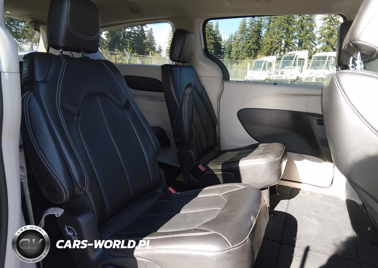 2024 Chrysler Pacifica Touring L VIN:2C4RC1BG2RR152251 - 8