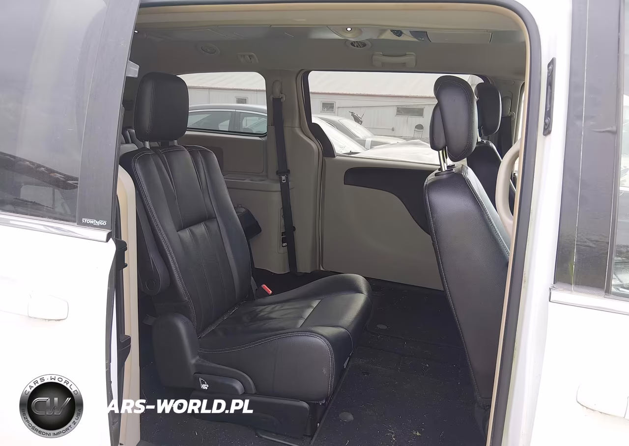 2014 Chrysler Town & Country Touring VIN:2C4RC1BG0ER247451 - 8