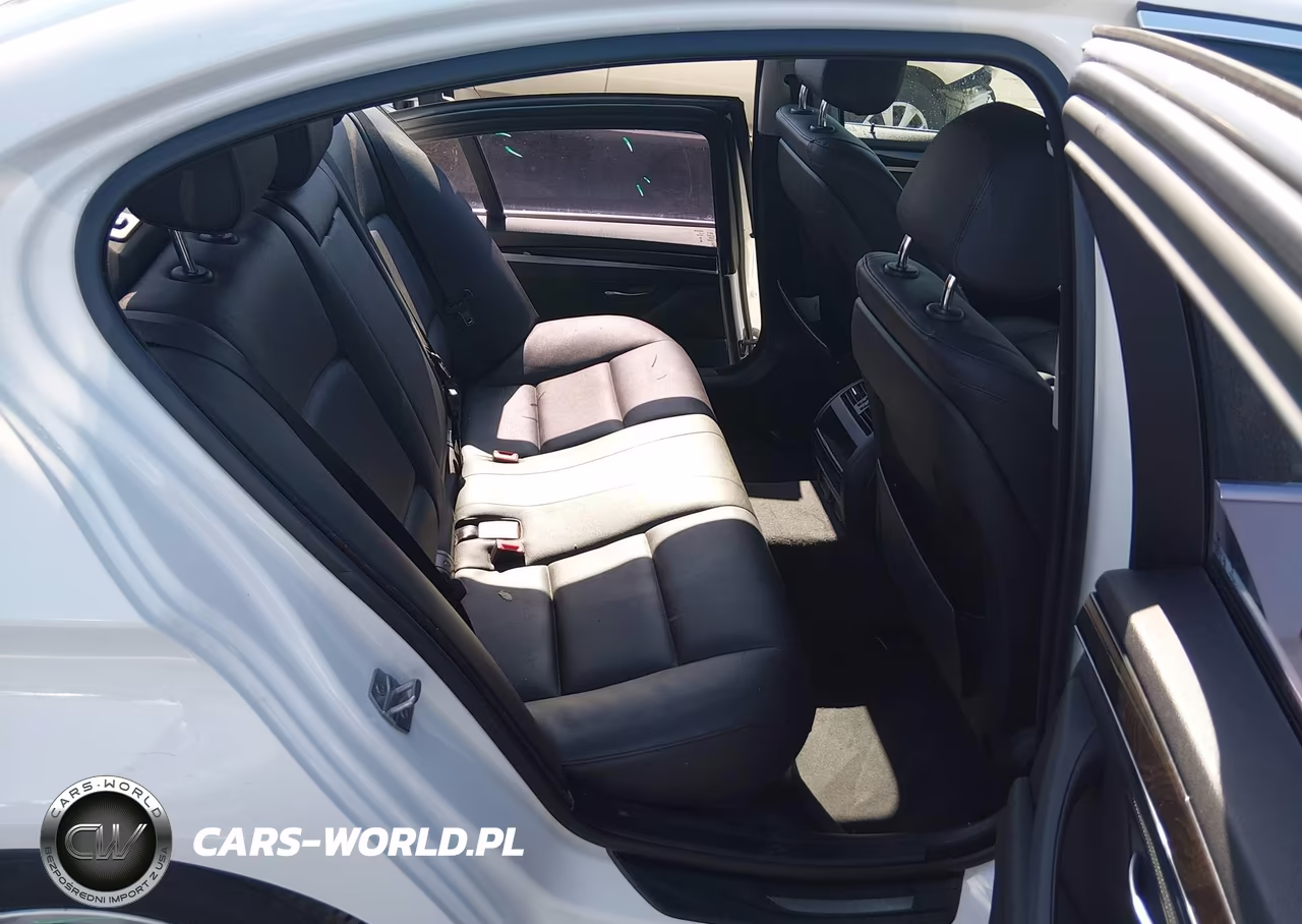 2016 BMW 528I VIN:WBA5A5C56GG352229 - 8
