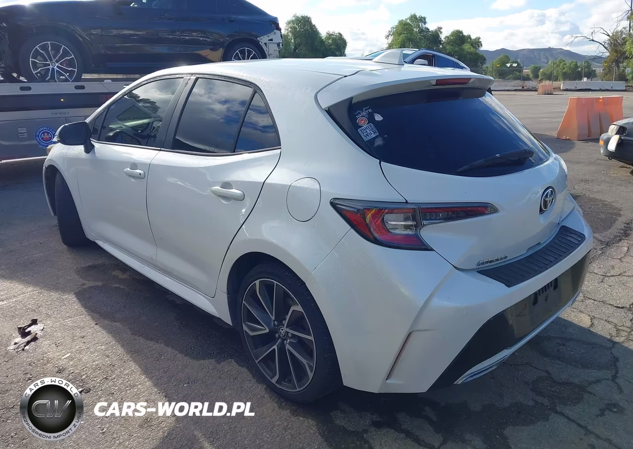 2019 Toyota Corolla Xse VIN:JTNK4RBE1K3046038 - 3