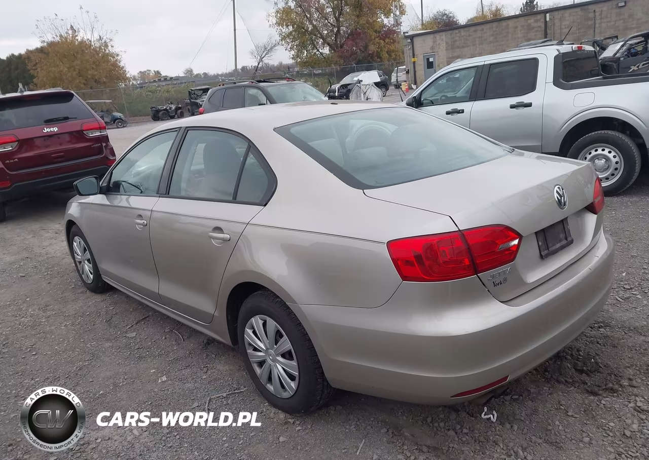 2013 Volkswagen Jetta 2.0L S VIN:3VW1K7AJ2DM200134 - 3