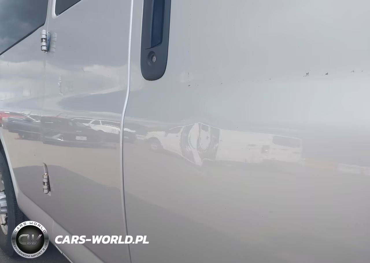 2018 Chevrolet Express 3500 Ls VIN:1GAZGNFG8J1299858 - 12