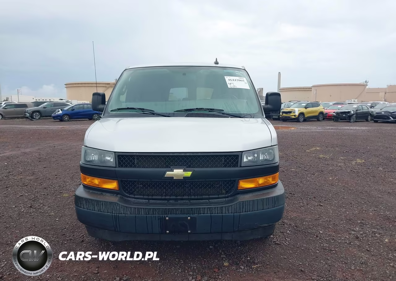 2018 Chevrolet Express 3500 Ls VIN:1GAZGNFG8J1299858 - 13