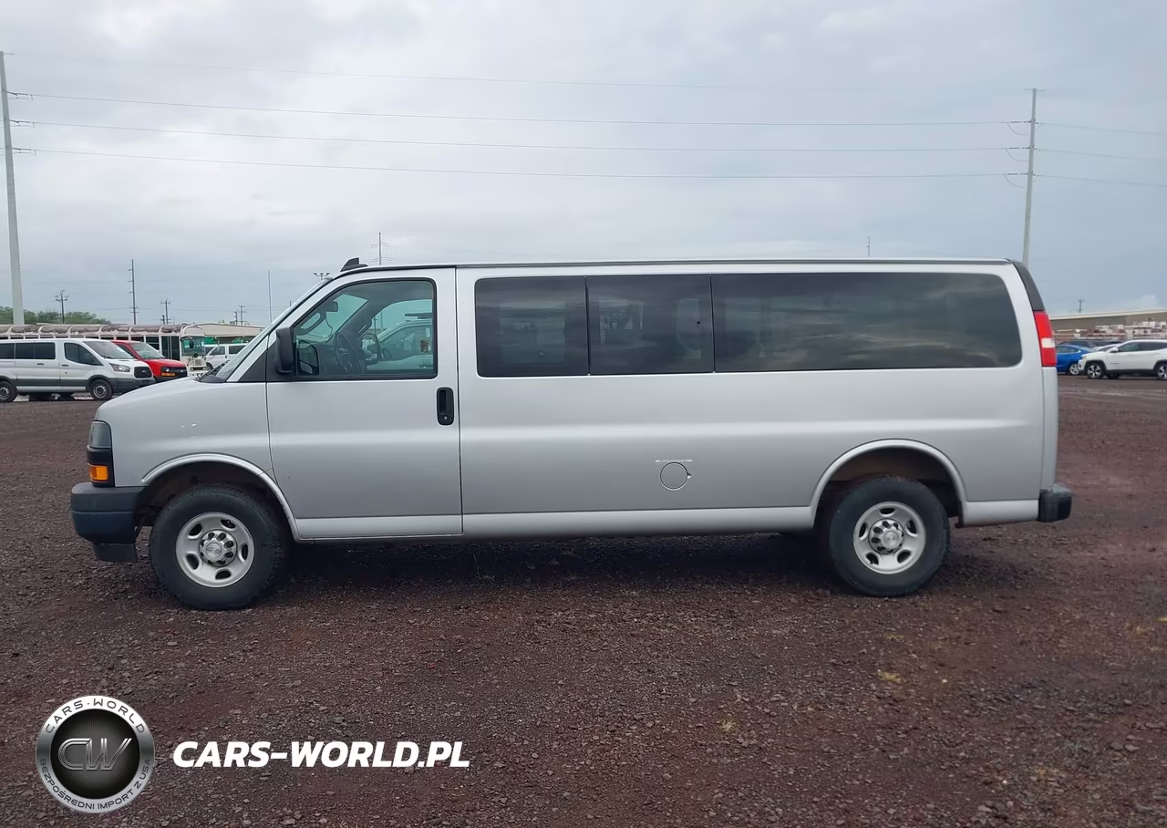2018 Chevrolet Express 3500 Ls VIN:1GAZGNFG8J1299858 - 15