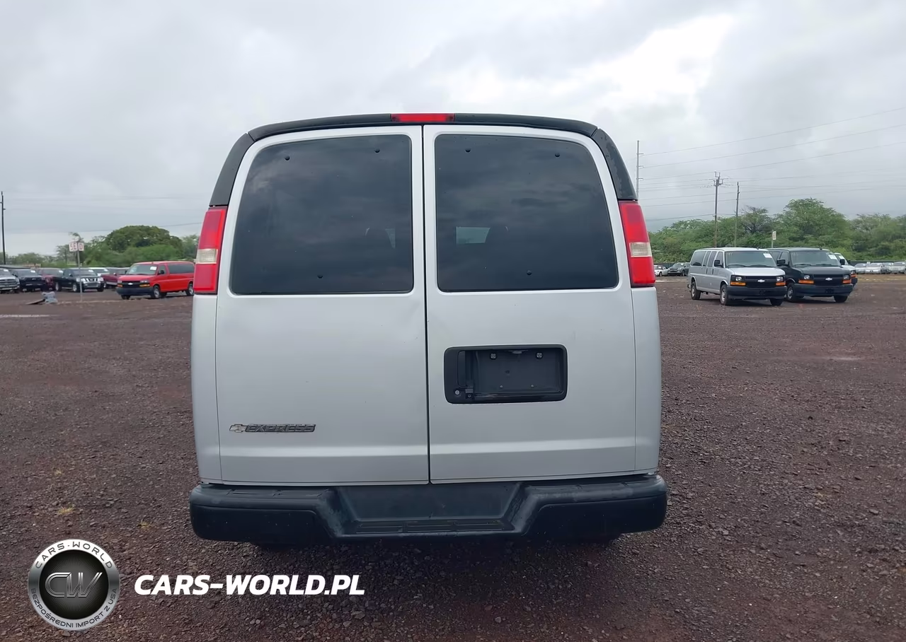 2018 Chevrolet Express 3500 Ls VIN:1GAZGNFG8J1299858 - 17