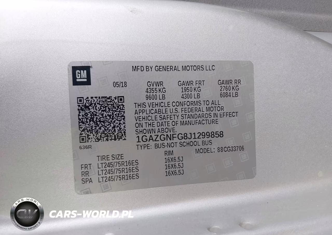 2018 Chevrolet Express 3500 Ls VIN:1GAZGNFG8J1299858 - 9