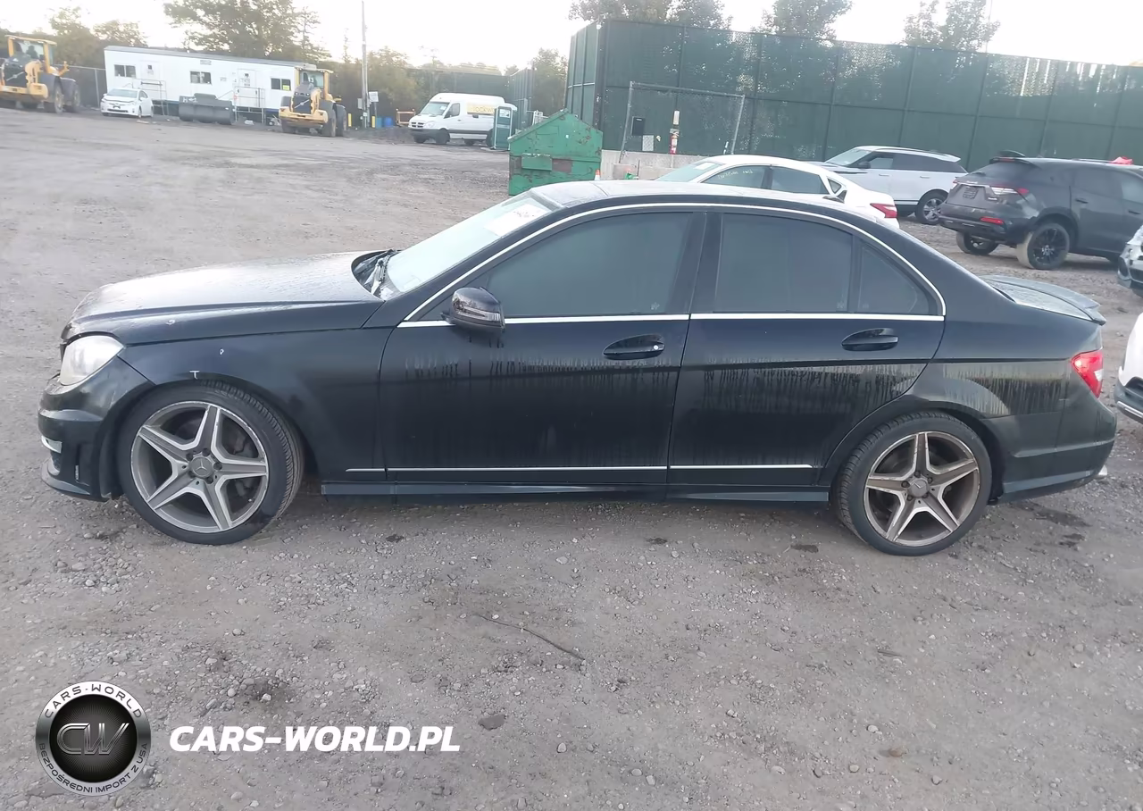 2013 Mercedes-Benz C 300 Sport 4Matic VIN:WDDGF8AB0DR275449 - 14
