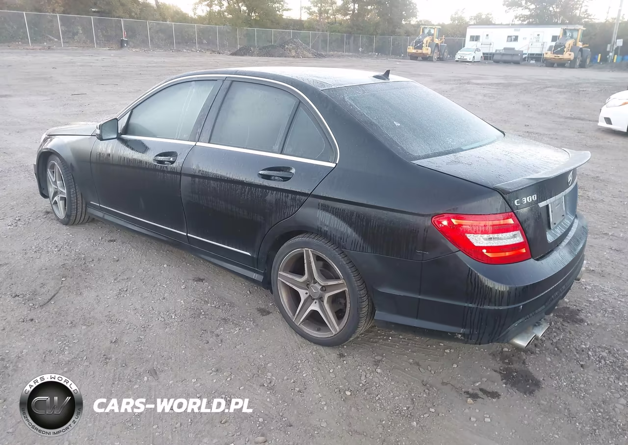2013 Mercedes-Benz C 300 Sport 4Matic VIN:WDDGF8AB0DR275449 - 3