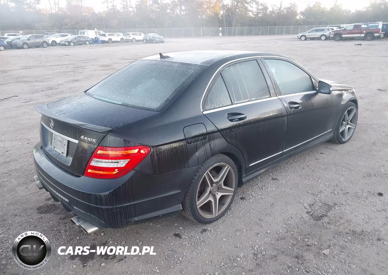 2013 Mercedes-Benz C 300 Sport 4Matic VIN:WDDGF8AB0DR275449 - 4