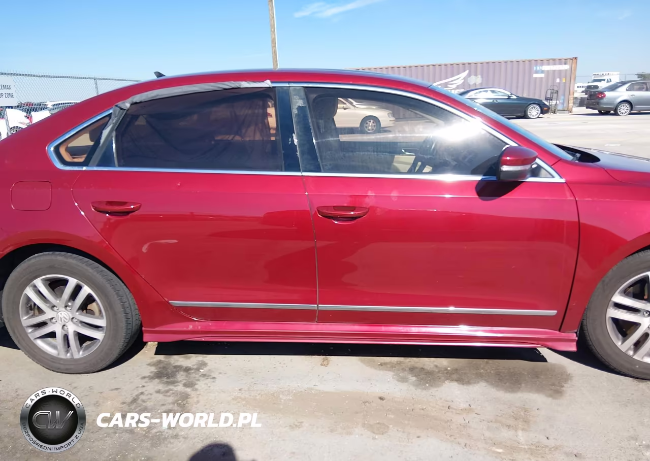 2015 Volkswagen Passat 3.6L V6 Sel Premium VIN:1VWCM7A37FC006840 - 14